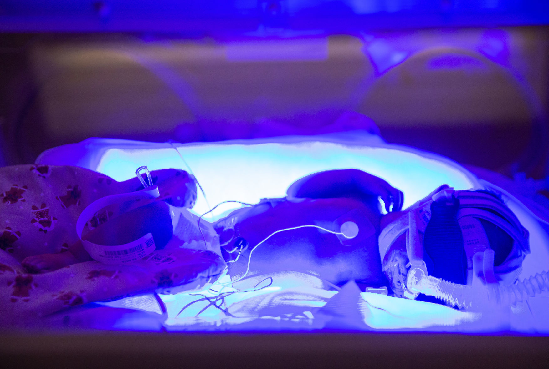 Baby born in car on way to hospital